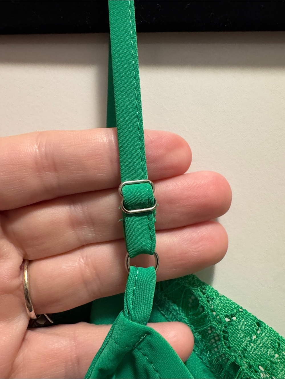 🆕 entro Emerald Green Double Lined Lace Satin Cami w Adjustable Straps. L. NWT!🔥 - Picture 5 of 7